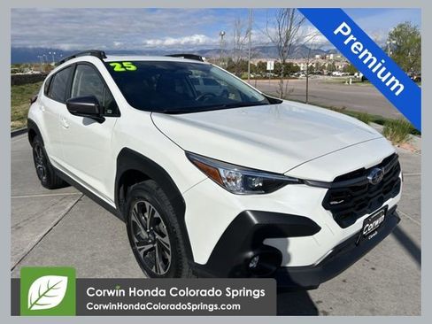 Used 2025 Subaru Crosstrek 2.5i Premium AWD/4WD image 1