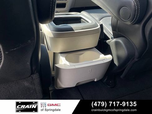 Used 2024 Chrysler Pacifica Touring-L FWD image 27