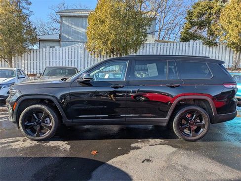 Certified 2023 Jeep Grand Cherokee L Limited w/ Black Appearance Package image 6
