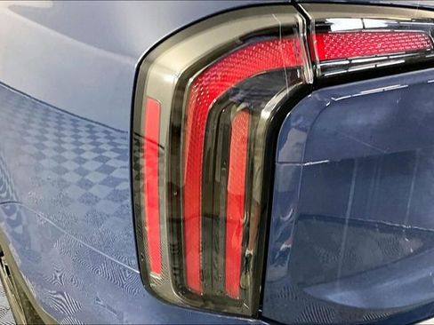 Certified 2025 Kia Telluride SX Prestige X-Line AWD/4WD image 22