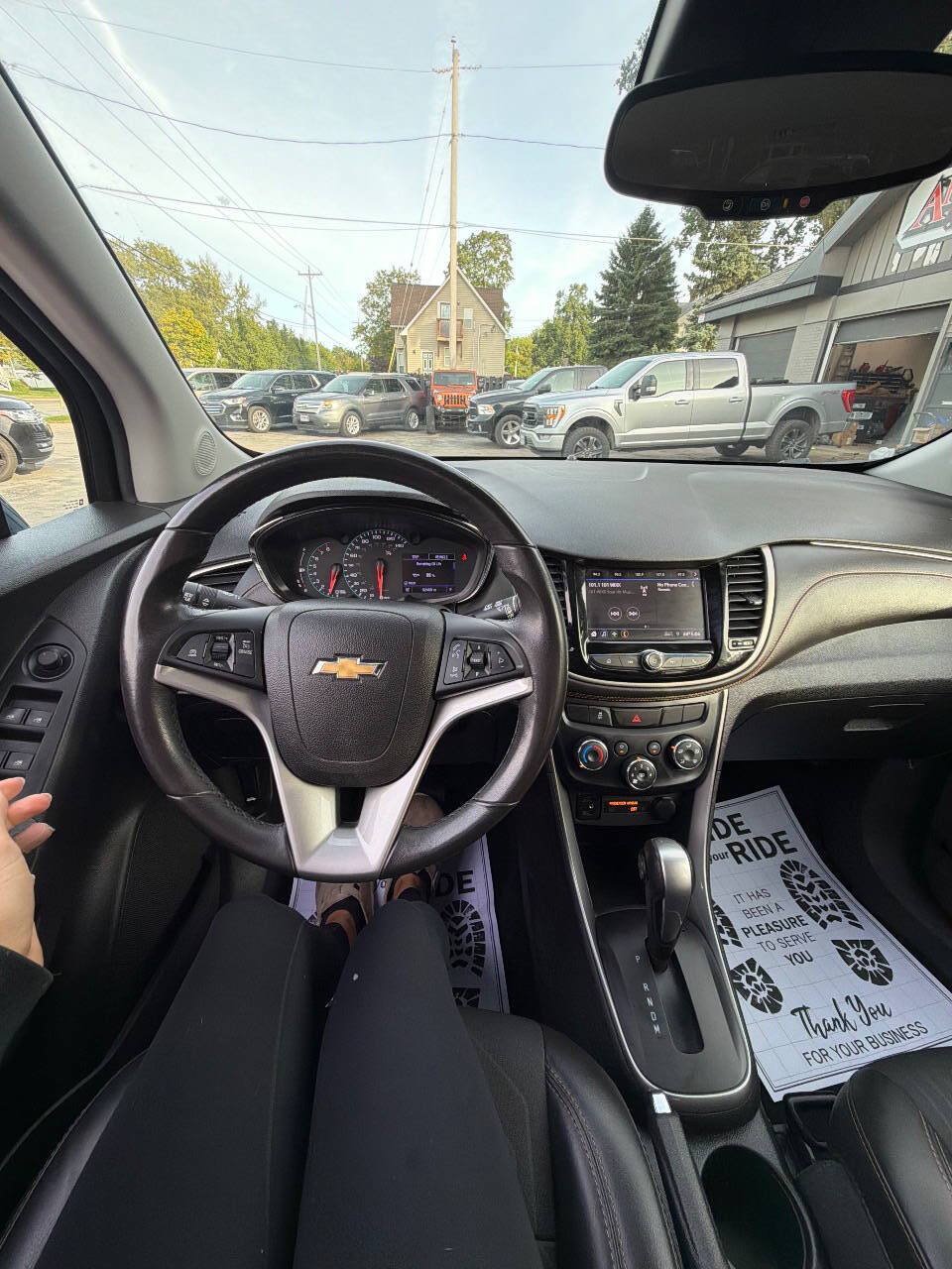Used 2020 Chevrolet Trax LT w/ LT Convenience Package FWD image 27
