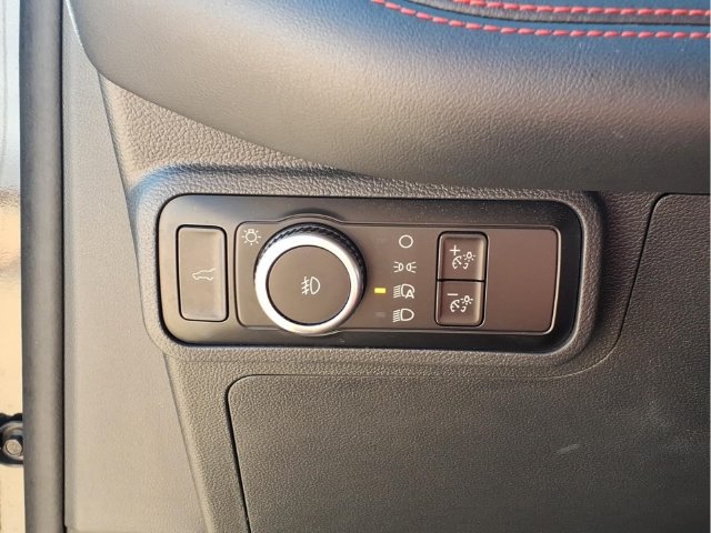 Used 2025 Ford Explorer ST-Line AWD/4WD image 16