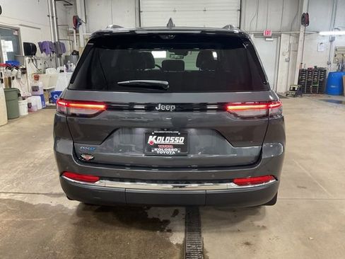 Used 2022 Jeep Grand Cherokee Limited 4xe w/ Luxury Tech Group II image 4