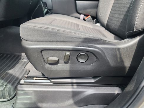 Used 2025 Chevrolet Silverado 1500 LT image 26