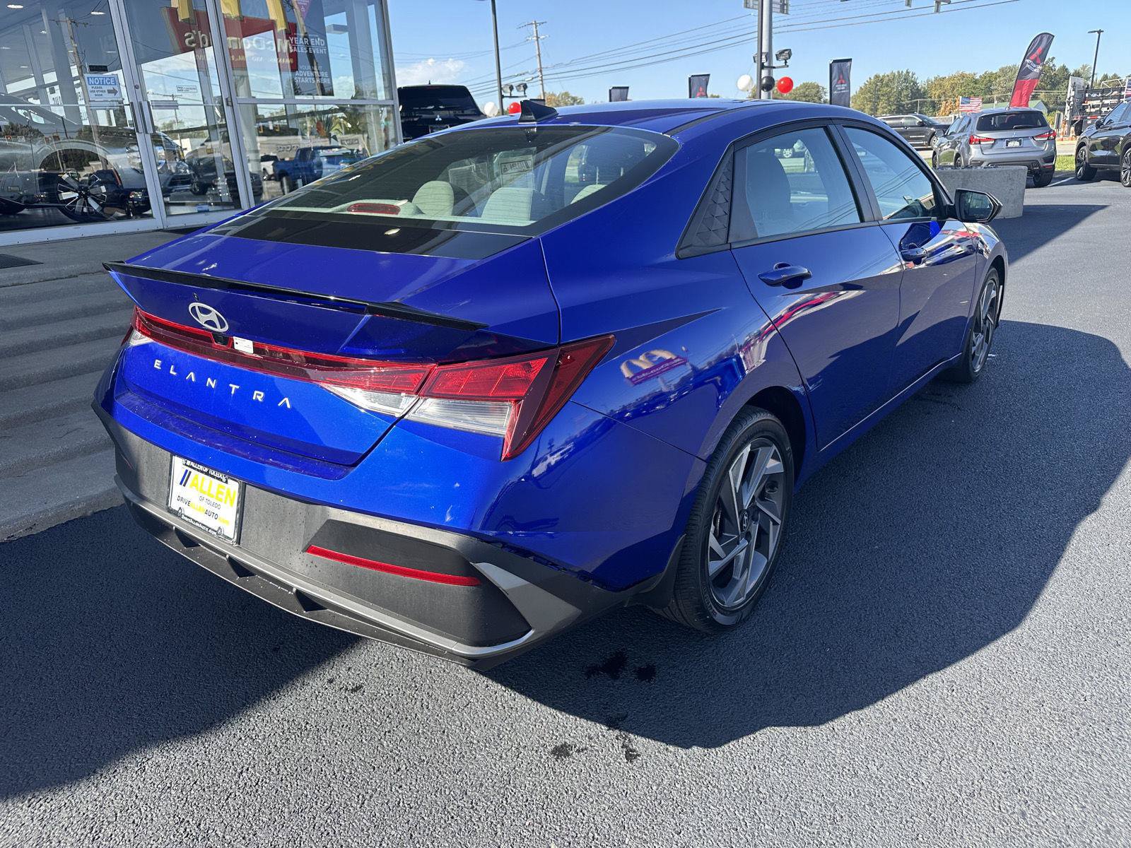 Used 2025 Hyundai Elantra Sport FWD image 13