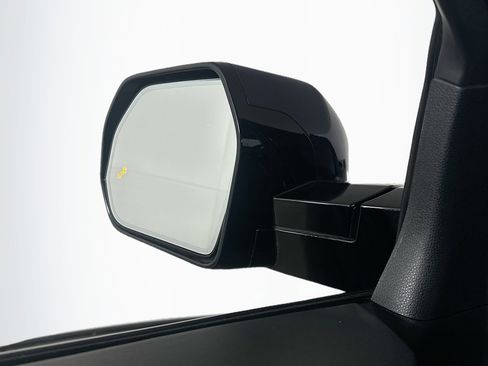 Used 2022 Toyota Tundra Platinum AWD/4WD image 16