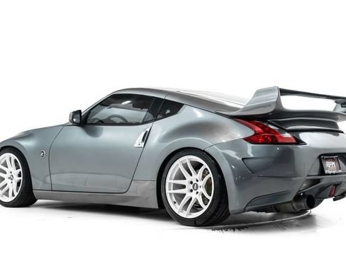 Used 2016 Nissan 370Z Coupe RWD image 9