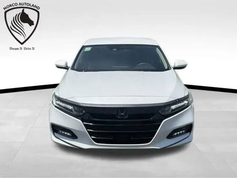 Used 2018 Honda Accord LX image 2
