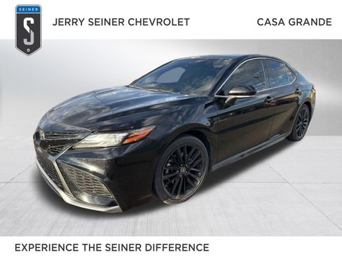 Used 2022 Toyota Camry XSE image 1