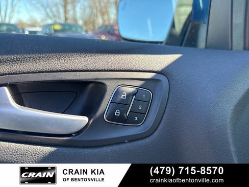 Used 2017 Ford Escape Titanium image 18