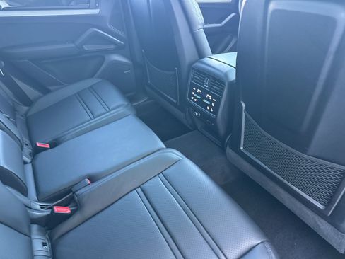 Certified 2024 Porsche Cayenne AWD/4WD image 26