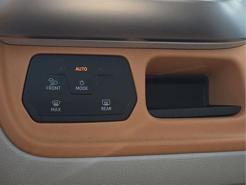 New 2025 Volkswagen ID. Buzz 1st Edition image 20