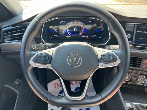 Used 2023 Volkswagen Jetta SE FWD image 15