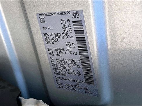 Used 2023 Nissan Rogue SV image 35