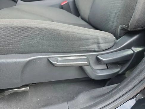 Used 2019 Honda HR-V LX image 14