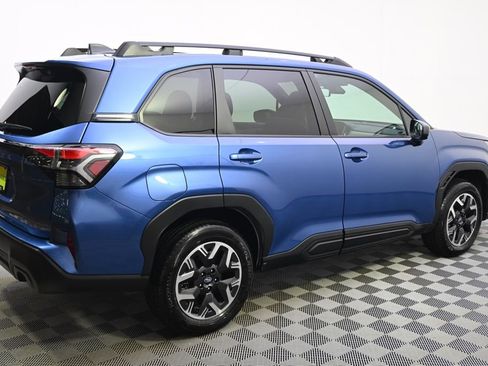 Used 2026 Subaru Forester Premium AWD/4WD image 7