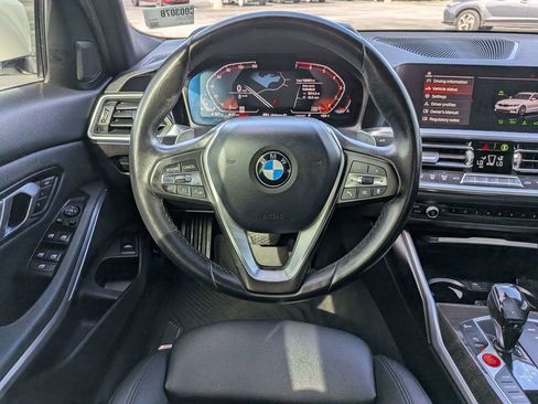 Used 2020 BMW 330i Sedan w/ Convenience Package RWD image 17
