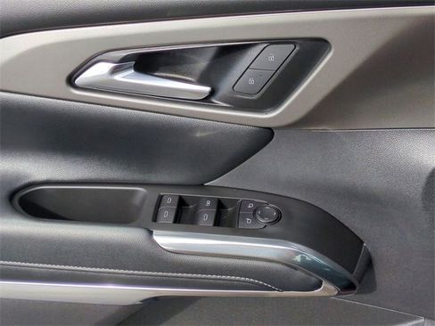 Certified 2024 Chevrolet Traverse LT w/ Trailering Package image 24