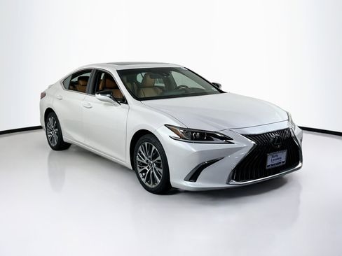 Used 2021 Lexus ES 250 w/ Premium Package image 3