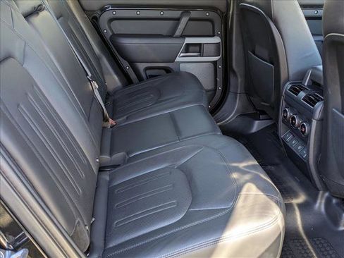 Used 2022 Land Rover Defender 110 XS Edition image 21