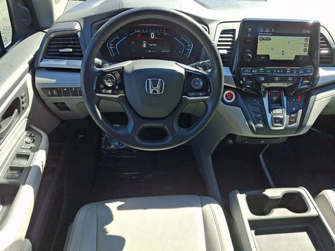 Used 2018 Honda Odyssey EX-L image 13