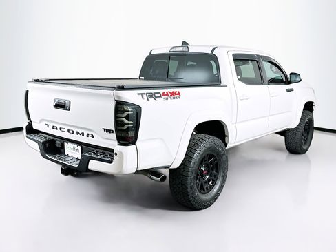 Used 2019 Toyota Tacoma TRD Sport image 9