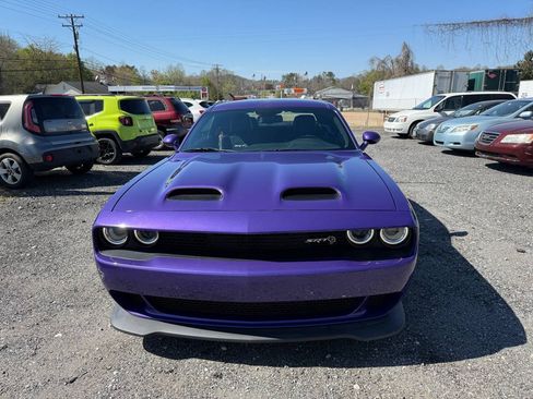 Used 2023 Dodge Challenger SRT Hellcat w/ Driver Convenience Group RWD image 2