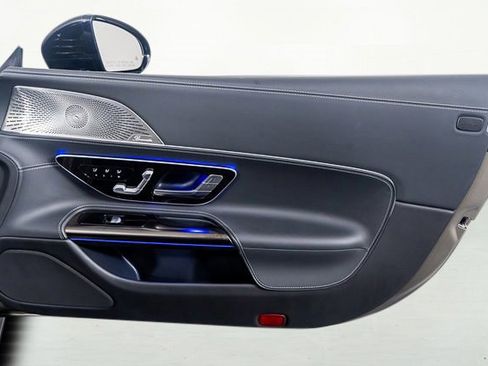 Used 2022 Mercedes-Benz SL 63 AMG 4MATIC w/ AMG Aerodynamic Package image 37