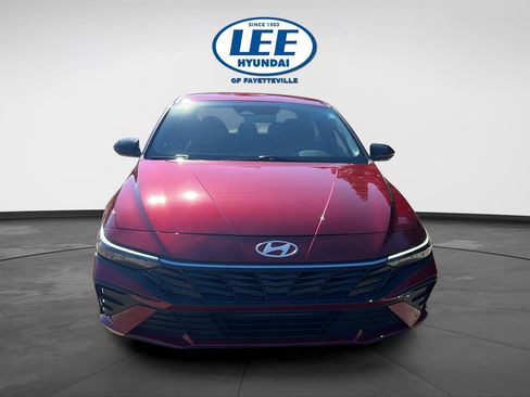 Certified 2025 Hyundai Elantra Sport image 2