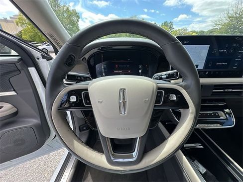 New 2024 Lincoln Corsair Reserve w/ Jet Appearance Package image 14