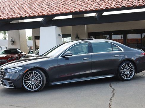 Used 2022 Mercedes-Benz S 580 4MATIC Sedan image 5