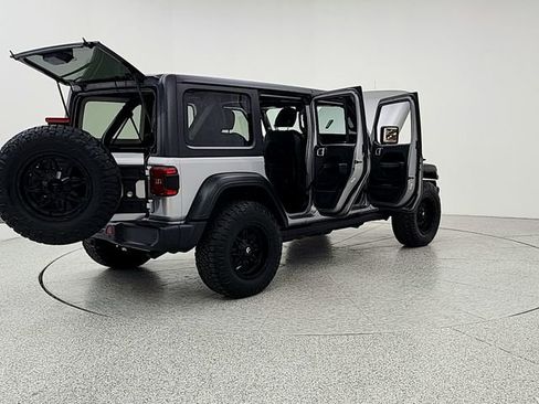Used 2019 Jeep Wrangler Unlimited Sport AWD/4WD image 11
