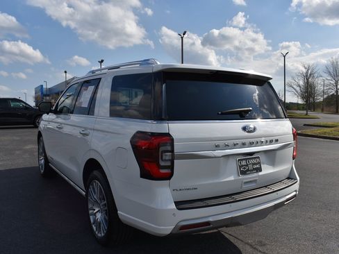 Used 2023 Ford Expedition Platinum image 5