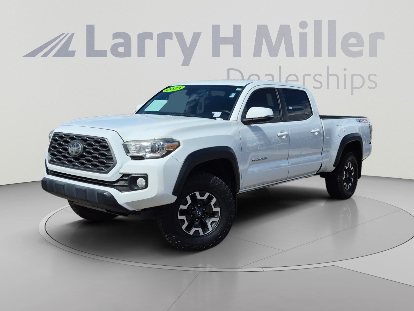 Used 2021 Toyota Tacoma TRD Off-Road w/ Technology Package AWD/4WD image 1