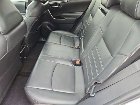 Used 2021 Toyota RAV4 XLE Premium FWD image 21