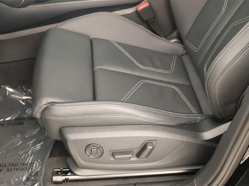 Certified 2024 Audi Q3 2.0T Premium Plus image 25