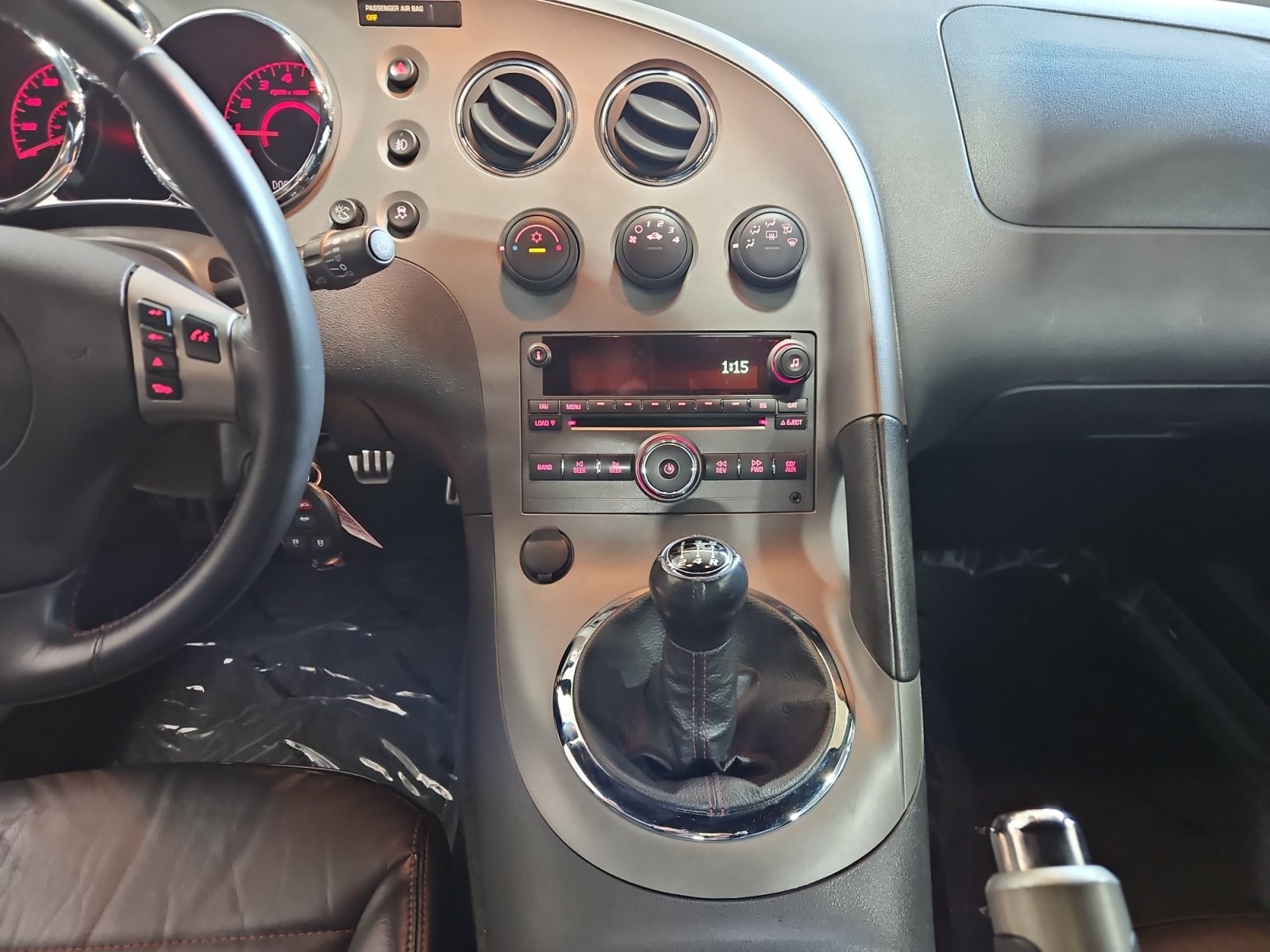 Used 2009 Pontiac Solstice GXP w/ Club Sport Package RWD image 11