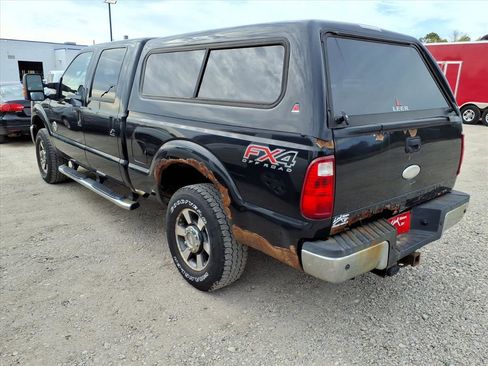 Used 2012 Ford F250 Lariat w/ Lariat Interior Pkg image 3
