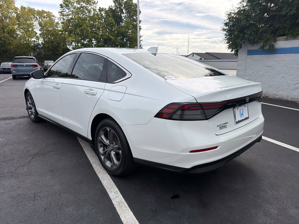 Used 2023 Honda Accord EX image 3