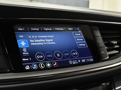 Used 2023 Buick Enclave Essence image 31