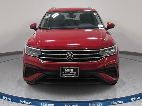 Used 2023 Volkswagen Tiguan SE w/ Panoramic Sunroof Package AWD/4WD image 3