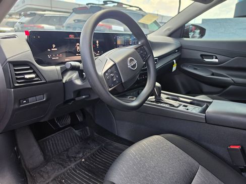 Used 2026 Nissan Sentra SV w/ Floor Mat Package FWD image 12