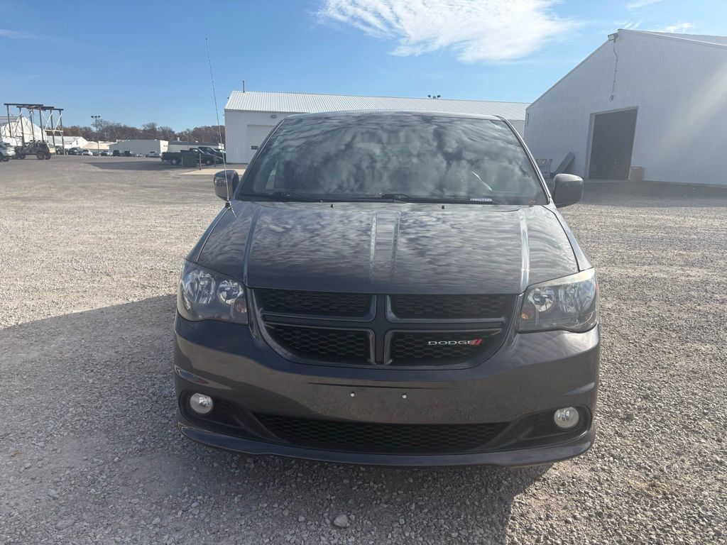 Used 2019 Dodge Grand Caravan GT FWD image 2