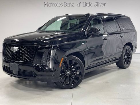 Used 2026 Cadillac Escalade Platinum Sport w/ LPO, ONYX Package AWD/4WD image 1