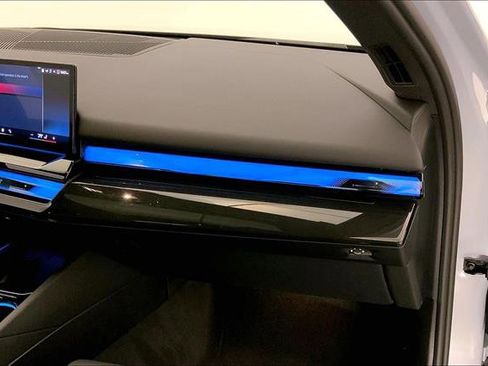 Certified 2024 BMW i5 M60 w/ Premium Package image 23