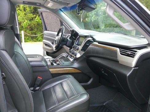 Used 2019 GMC Yukon XL Denali AWD/4WD image 4