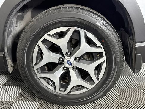 Used 2023 Subaru Forester Premium AWD/4WD image 35