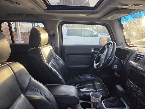 Used 2006 HUMMER H3 Luxury image 16