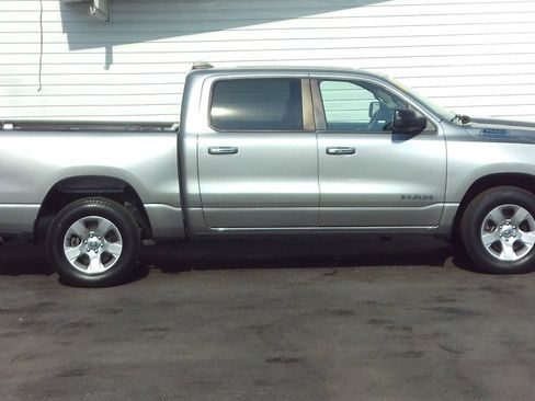 Used 2019 RAM 1500 Big Horn AWD/4WD image 9