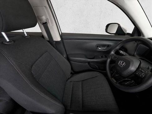 Used 2025 Honda HR-V LX image 19